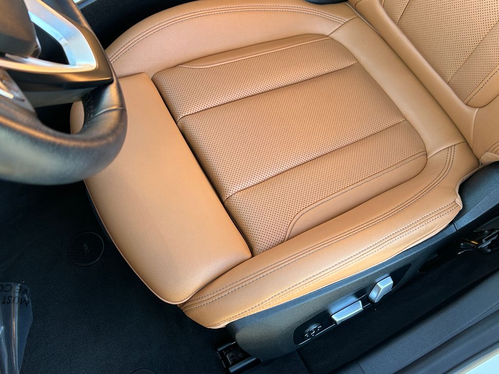 Thumbnail: 2023 BMW i4 - 15