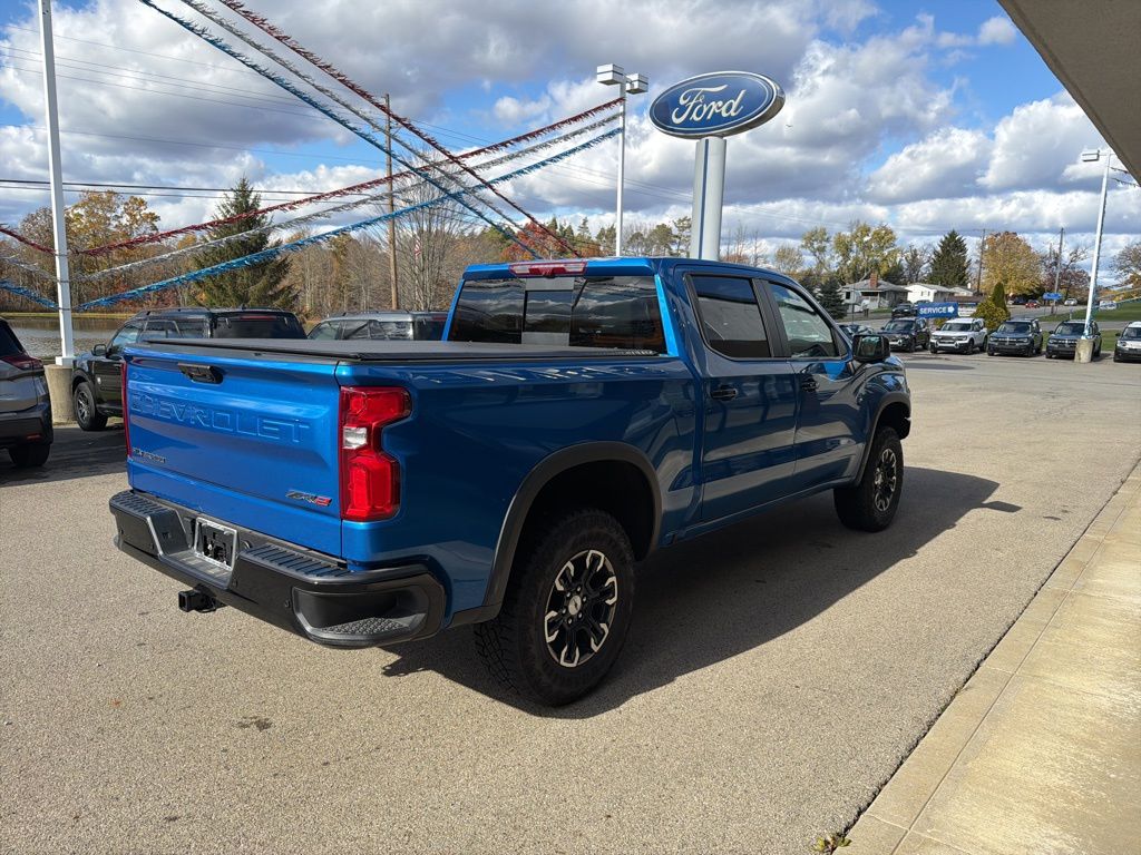 2022 Chevrolet Silverado 1500 ZR2 photo 2