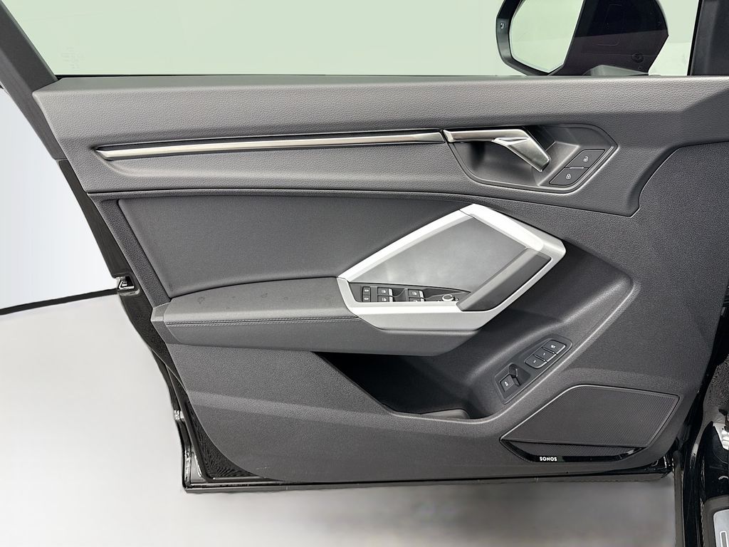 Thumbnail: 2025 Audi Q3 - 22