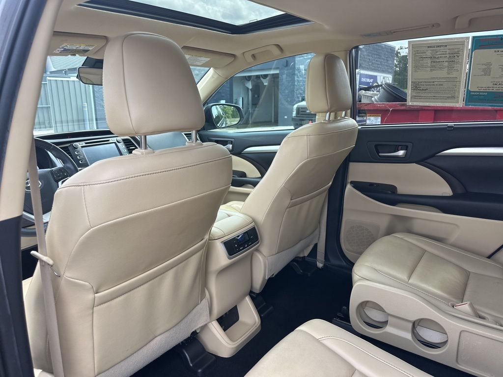 2019 Predawn Gray Mica Toyota Highlander XLE FWD SUV