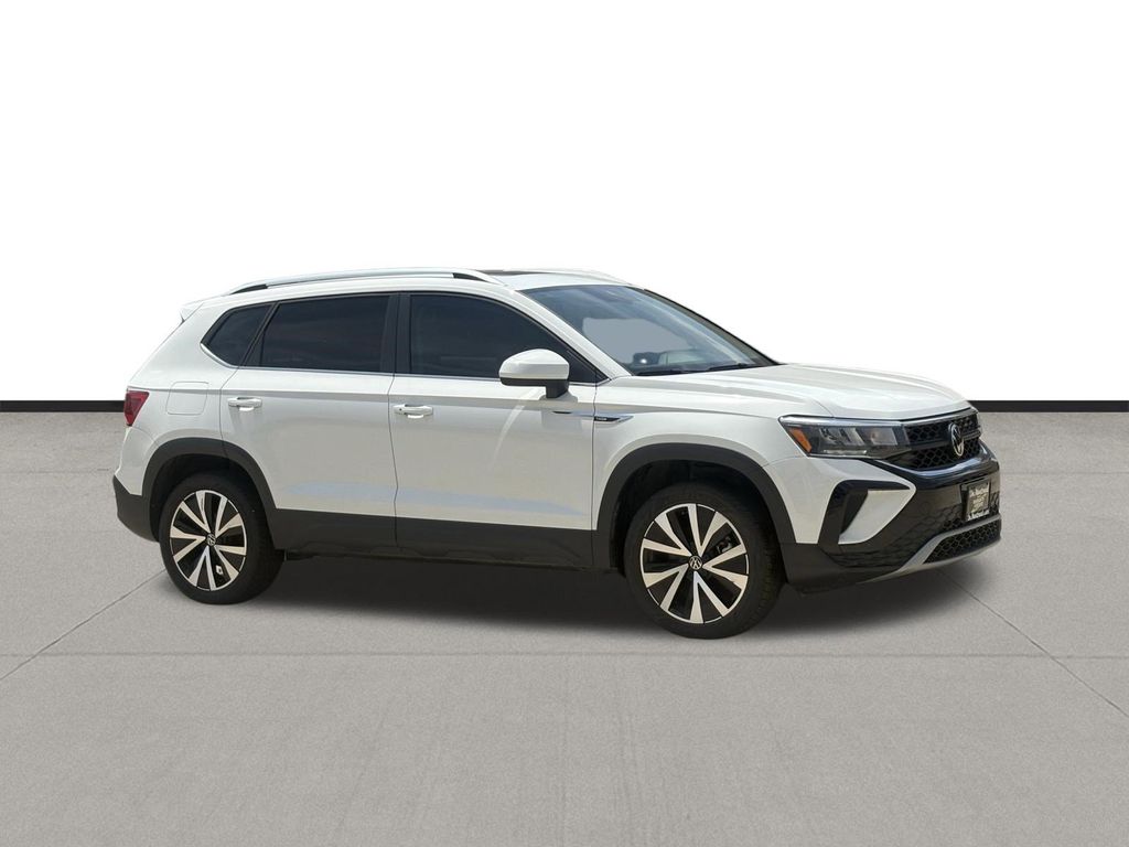 2024 Volkswagen Taos 1.5T SE - 3