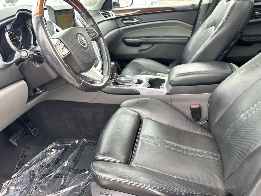 Thumbnail: 2010 Cadillac SRX - 28
