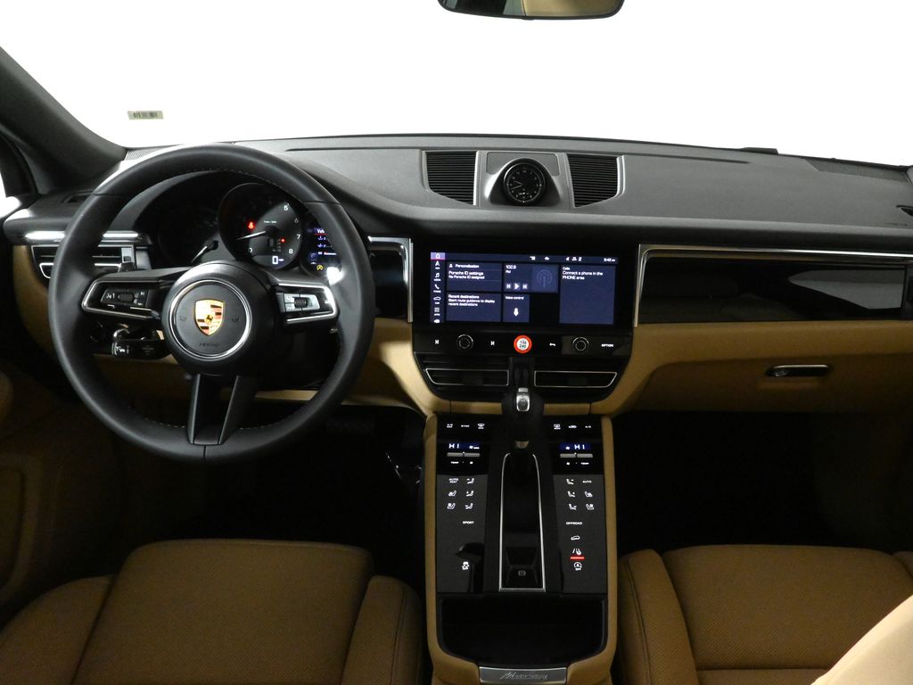 Thumbnail: 2026 Porsche Macan - 16