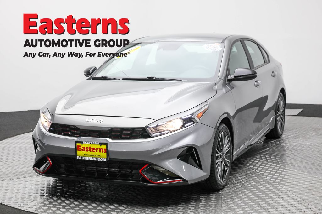 2022 Kia FORTE GT-Line's photo