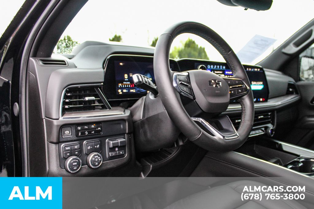 Used 2025 Black Chevrolet Z71 image 34