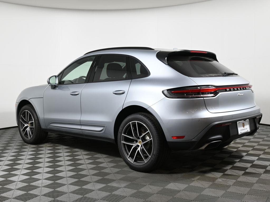 2024 Porsche Macan  3