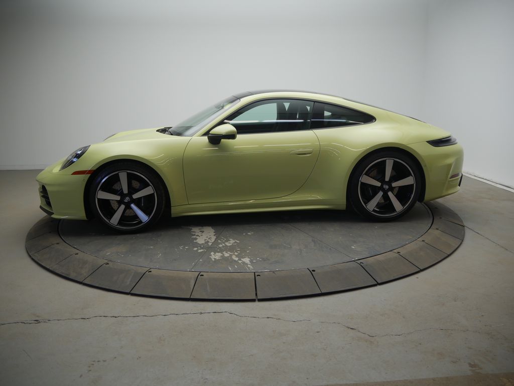 Thumbnail: 2025 Porsche 911 - 2