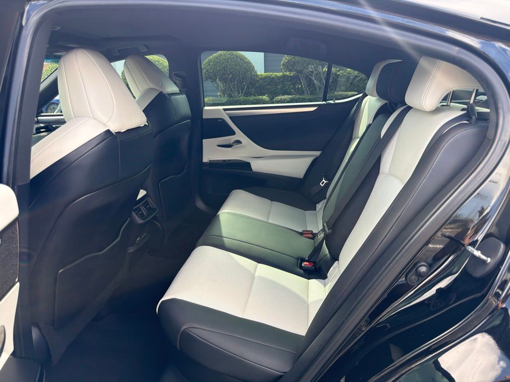 Thumbnail: 2024 Lexus ES - 13