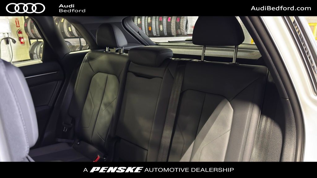 Thumbnail: 2025 Audi Q3 - 12