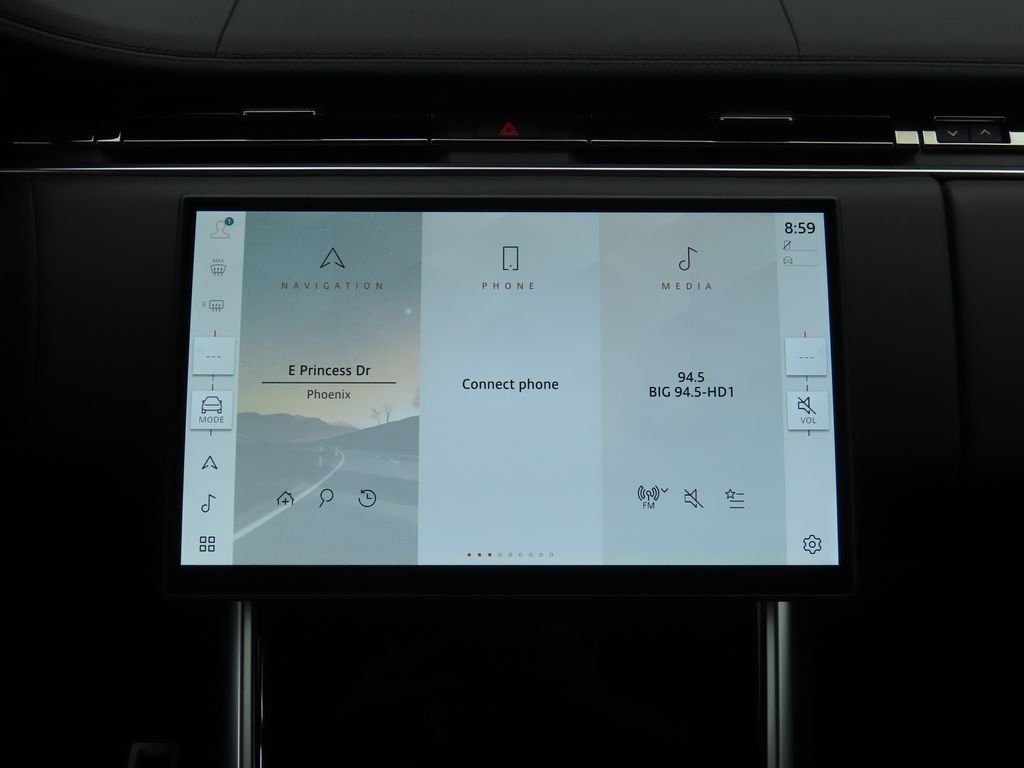 Thumbnail: 2025 Land Rover Range Rover - 14