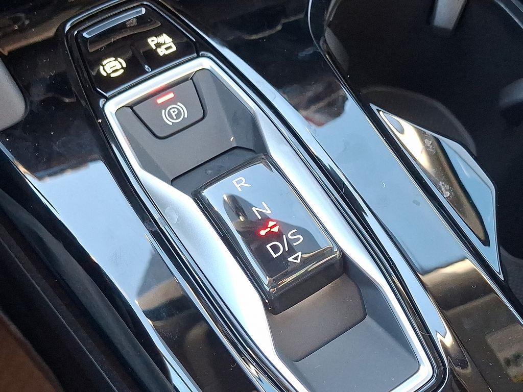 Thumbnail: 2025 Audi Q5 - 12