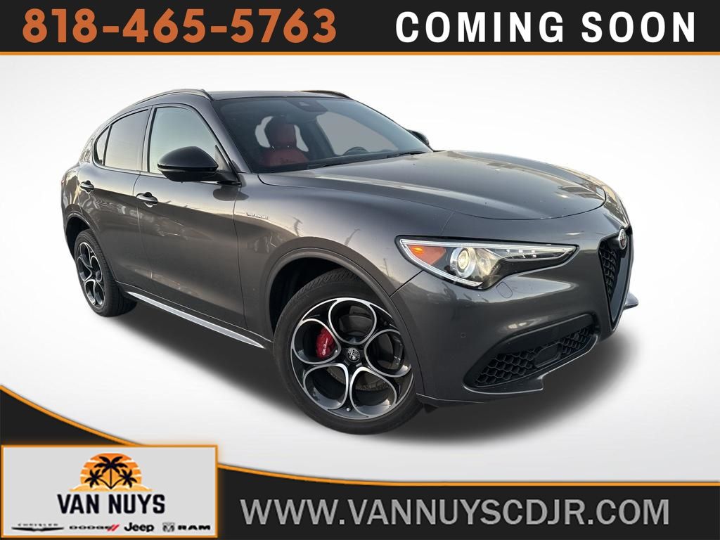 2023 Alfa Romeo Stelvio Veloce AWD