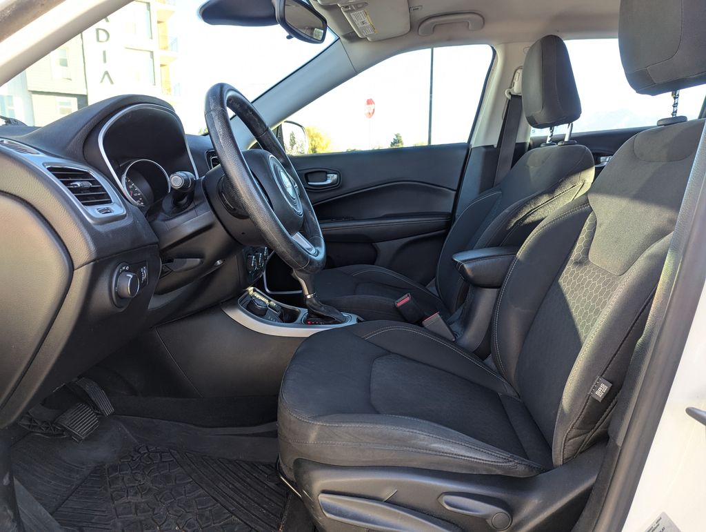 2017 Jeep New Compass Sport 26