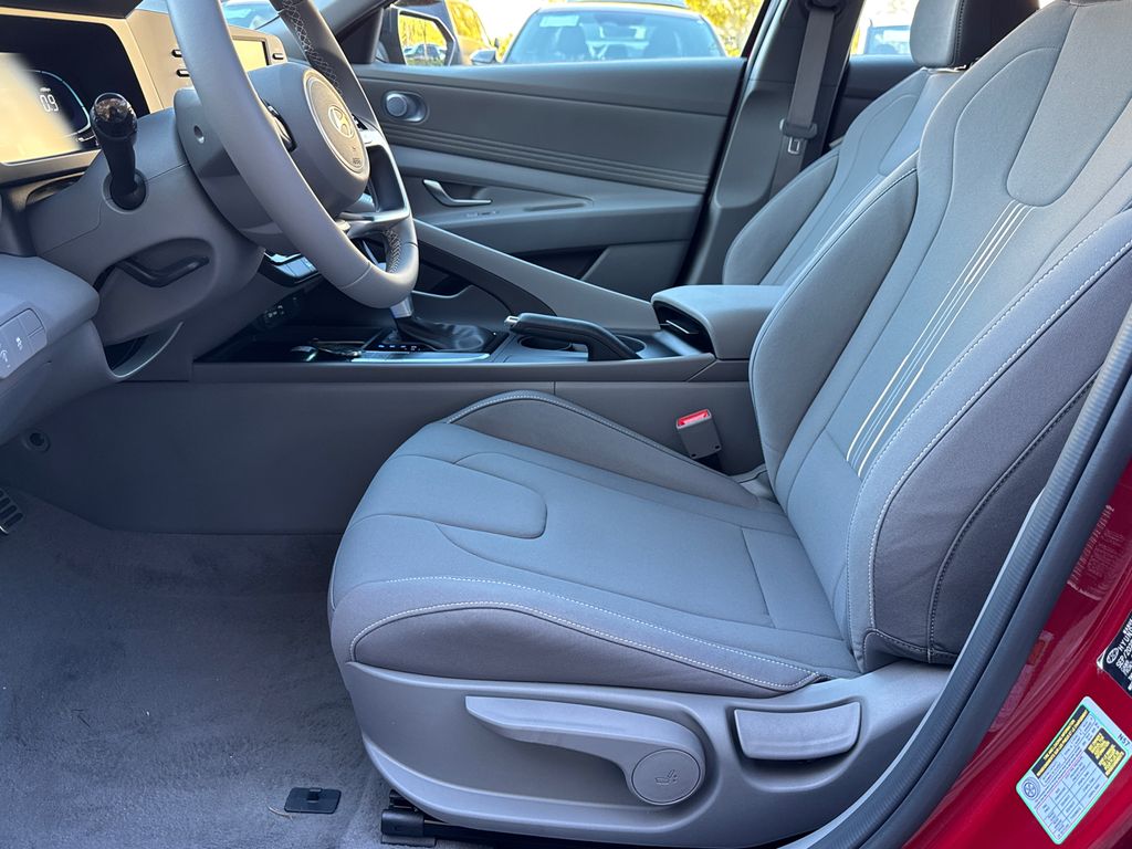 2026 Hyundai Elantra SEL Sport - 8