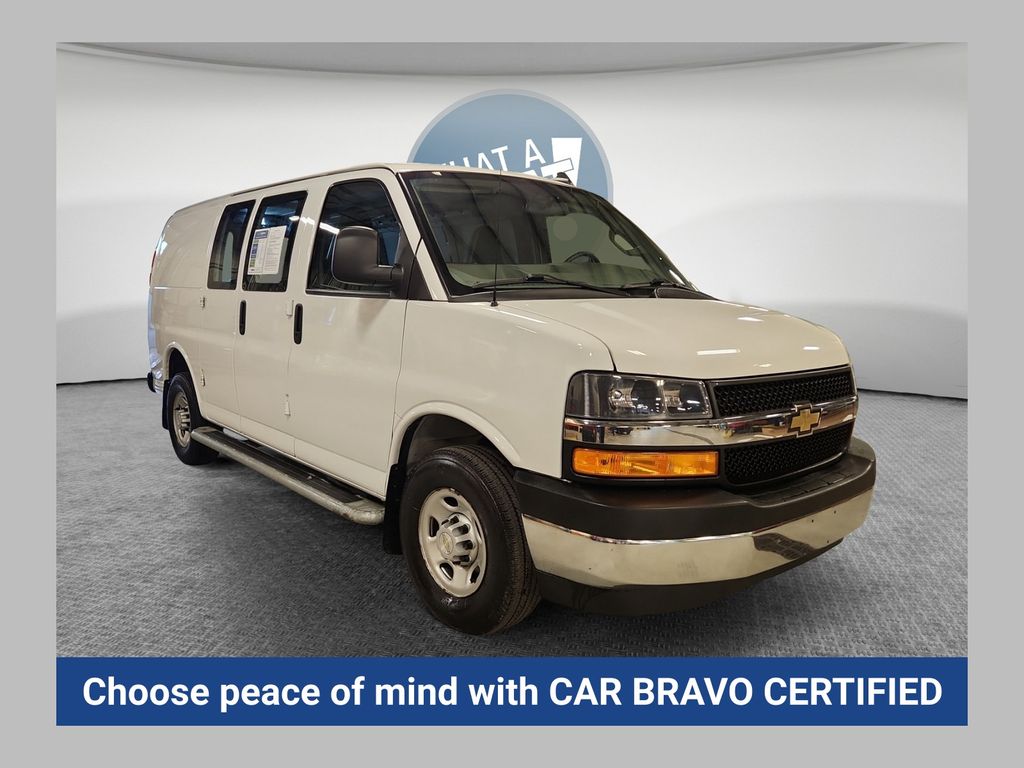 Summit White 2022 Chevrolet Express Cargo 2500 RWD Van Rear-Wheel Drive 8-Speed Automatic Overdrive