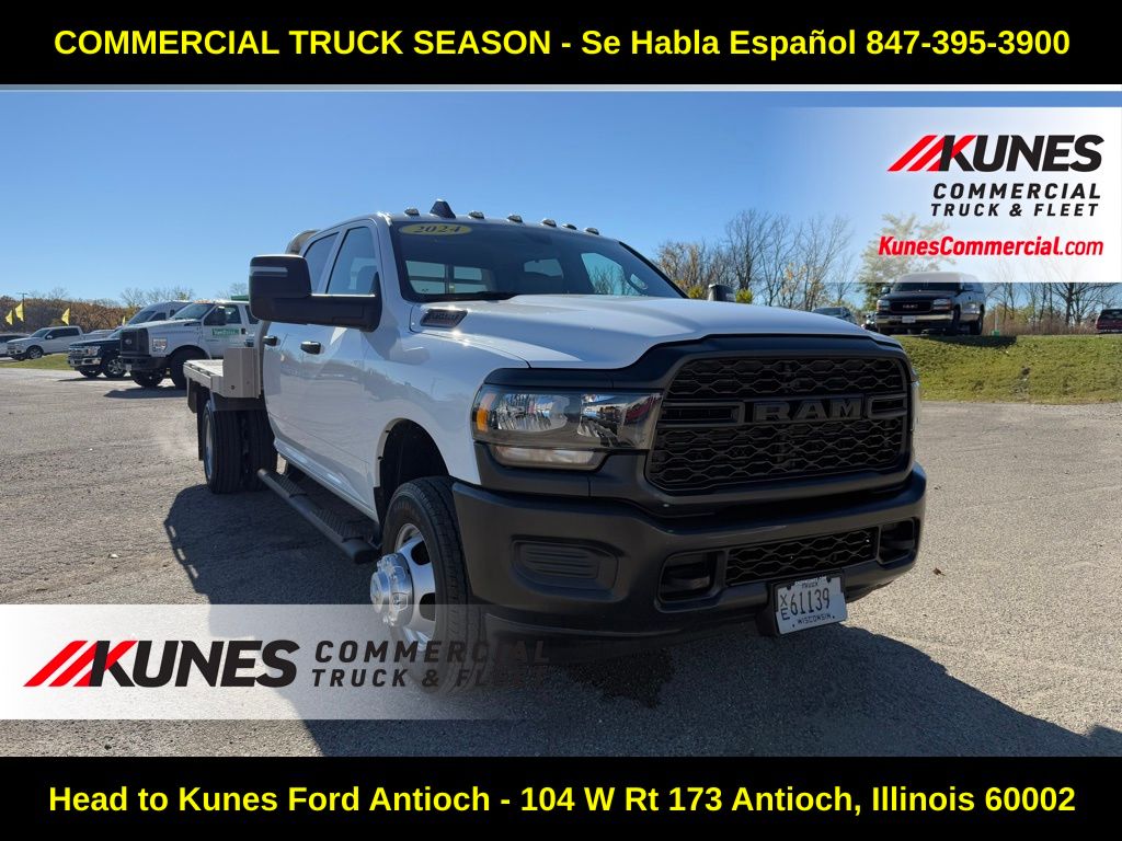 2024 RAM 3500 Chassis Tradesman Crew Cab LB DRW 4WD