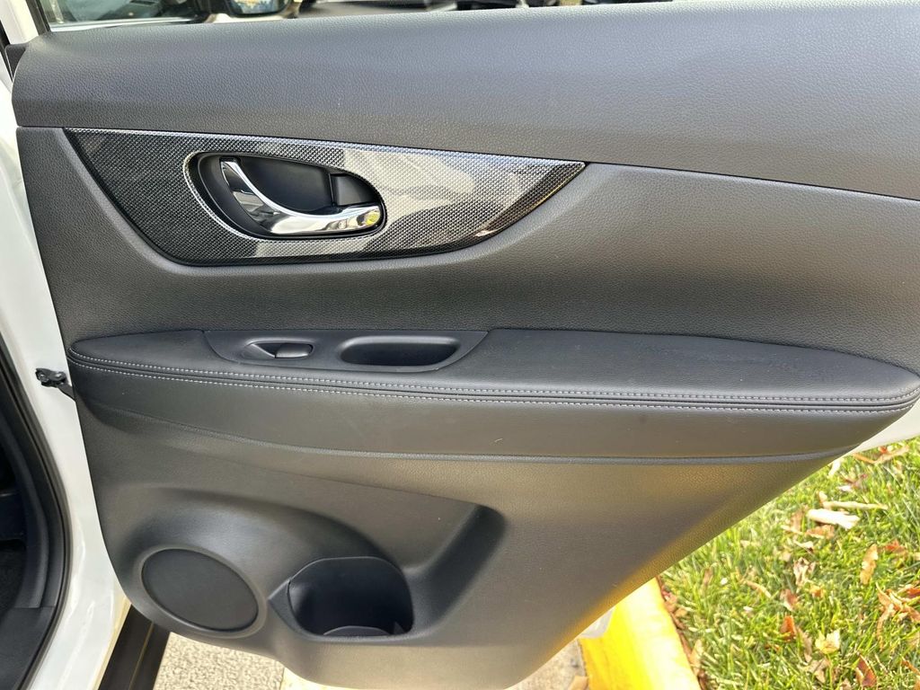 Thumbnail: 2014 Nissan Rogue - 23