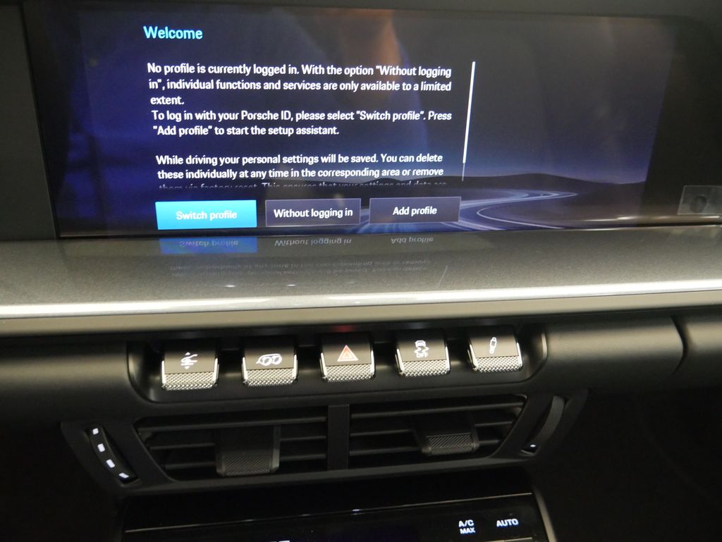 Thumbnail: 2026 Porsche 911 - 27