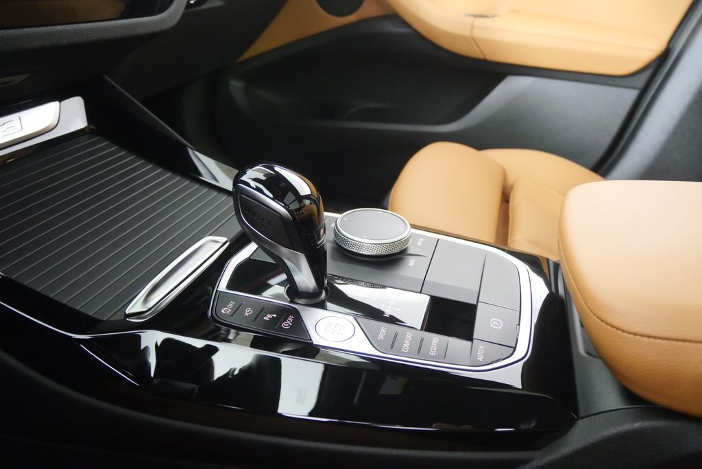 Thumbnail: 2024 BMW X3 - 24