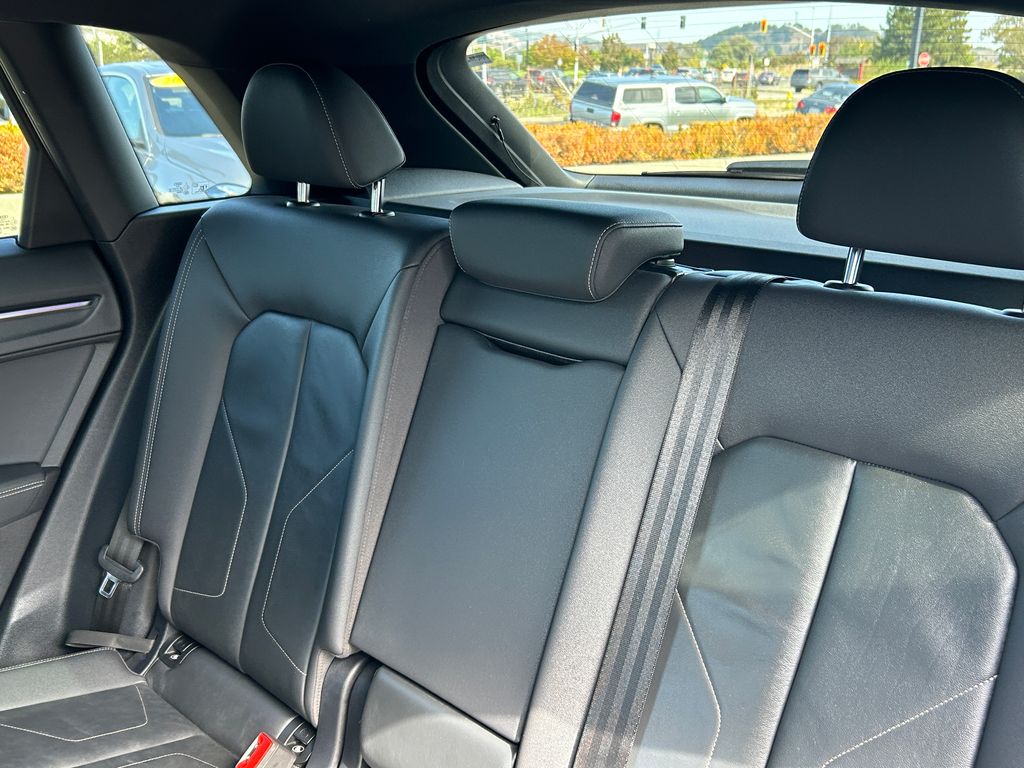 Thumbnail: 2020 Audi Q3 - 30