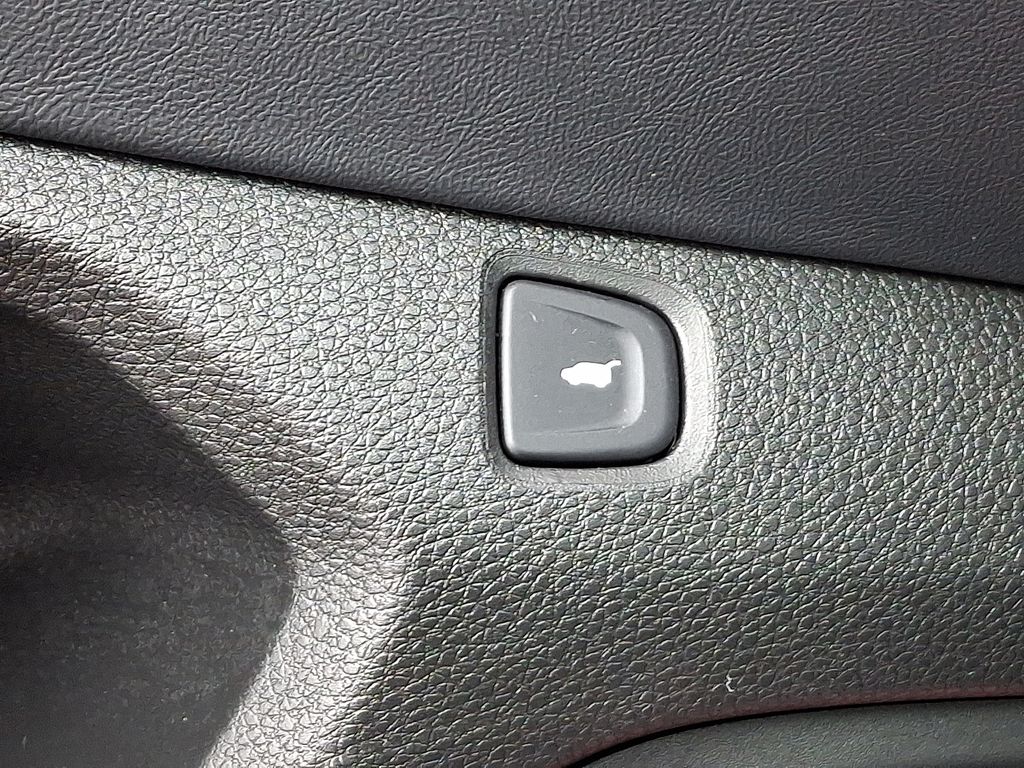 Thumbnail: 2025 Acura RDX - 28