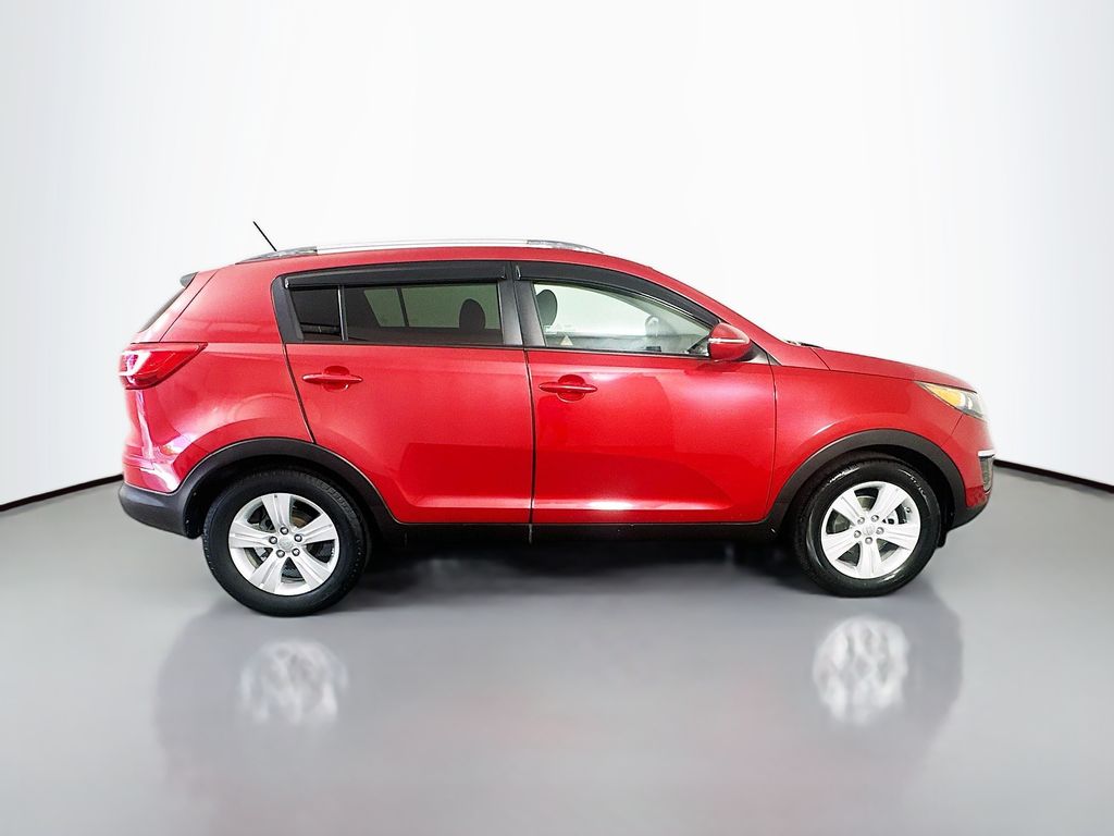 Thumbnail: 2011 Kia Sportage - 4