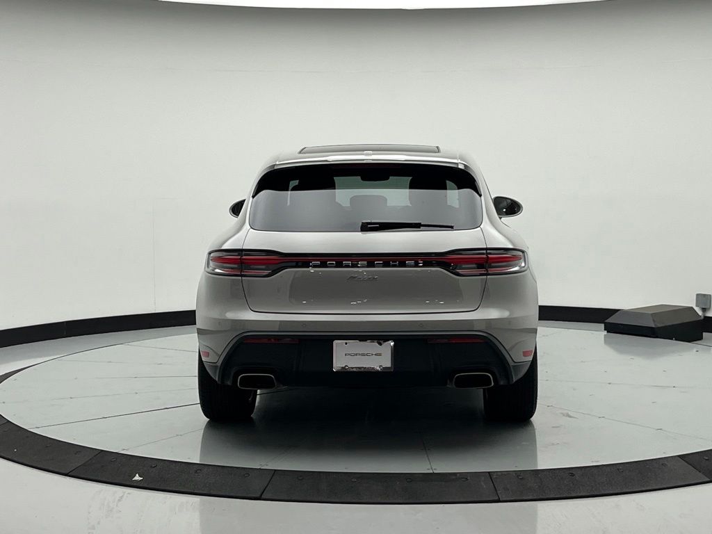 Thumbnail: 2026 Porsche Macan - 9