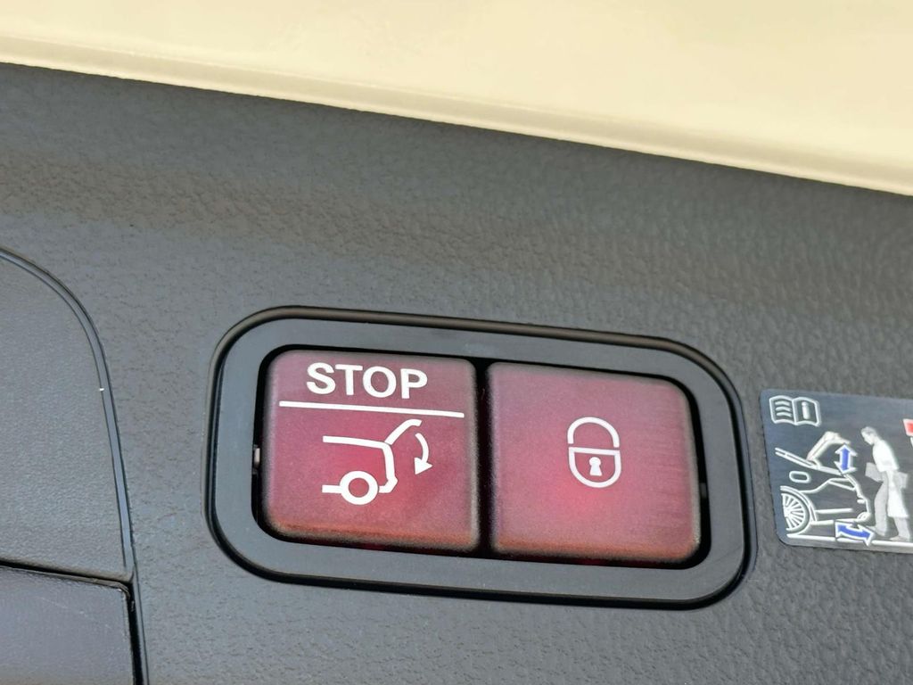 2025 Mercedes-Benz GLE 350 21