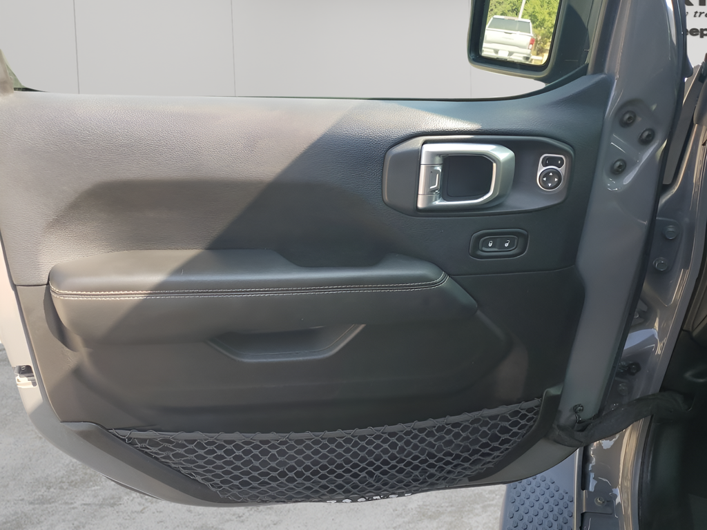 Used Car 2019 Jeep Wrangler  Unlimited Sahara For Sale Under $25,000 In Austin, Texas