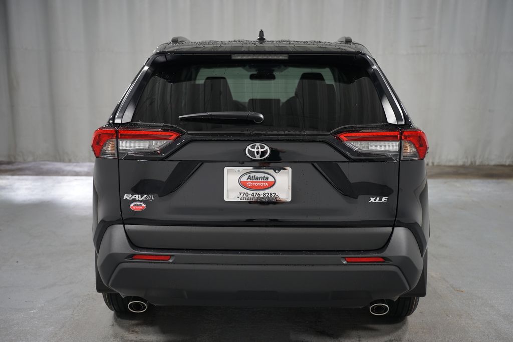 2025 Toyota RAV4 XLE 7