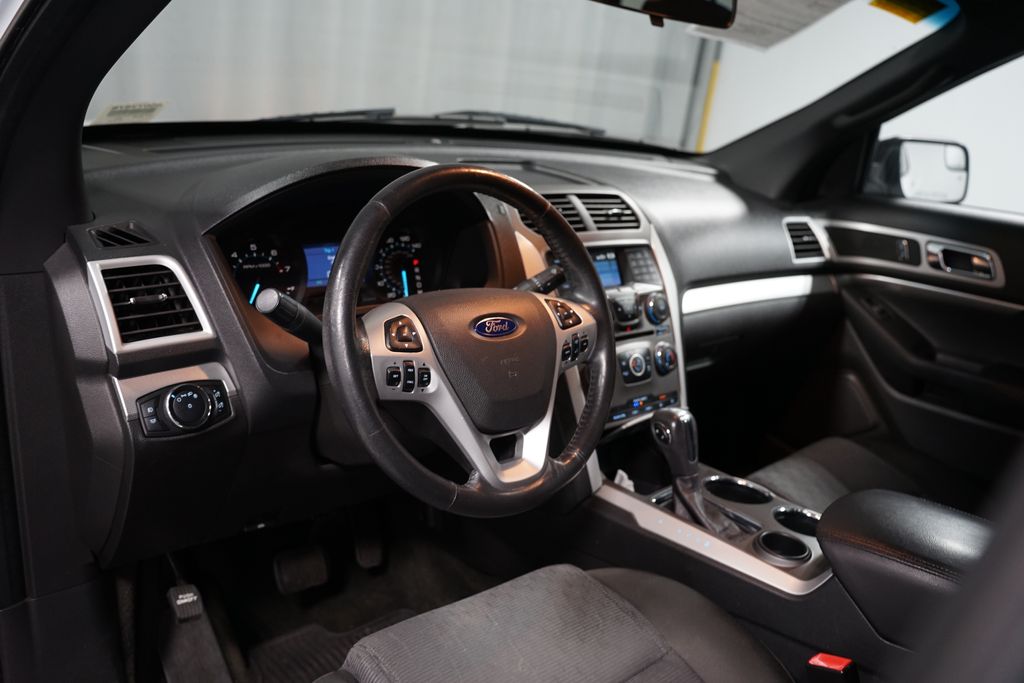 Thumbnail: 2014 Ford Explorer - 7