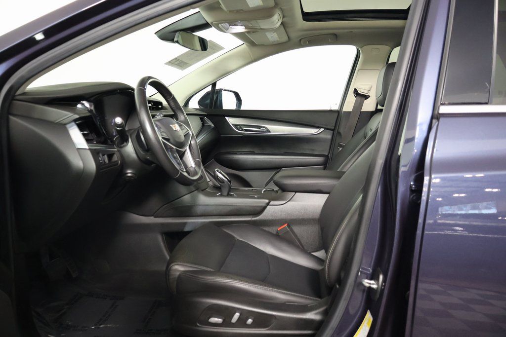 Thumbnail: 2018 Cadillac XT5 - 11