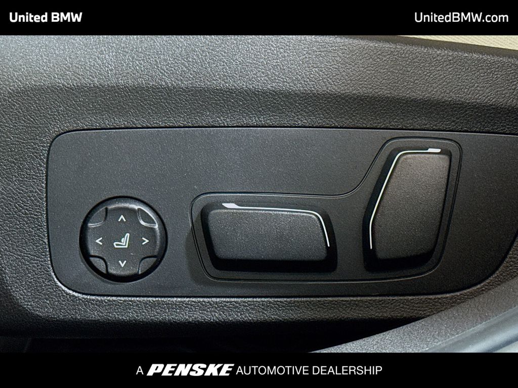 Thumbnail: 2026 BMW 3 Series - 4