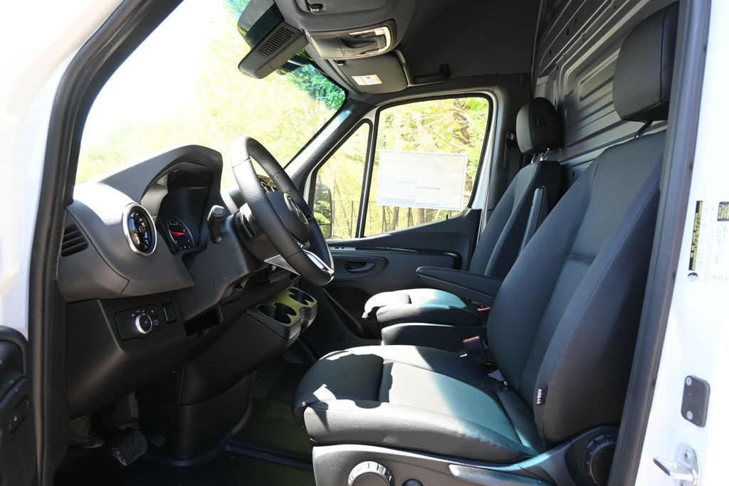 2025 Mercedes-Benz Sprinter 2500 3