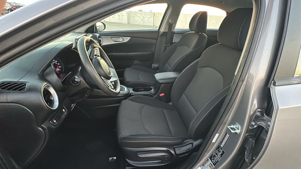2024 Kia Forte LXS - 3