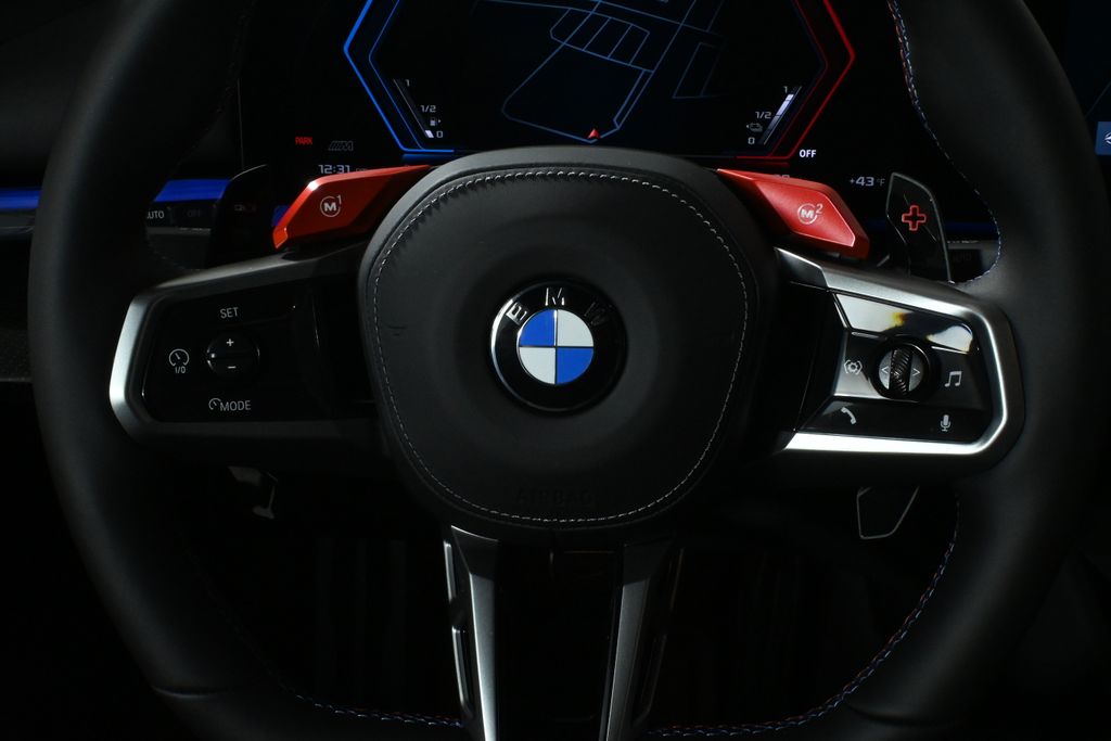 Thumbnail: 2026 BMW M5 - 20