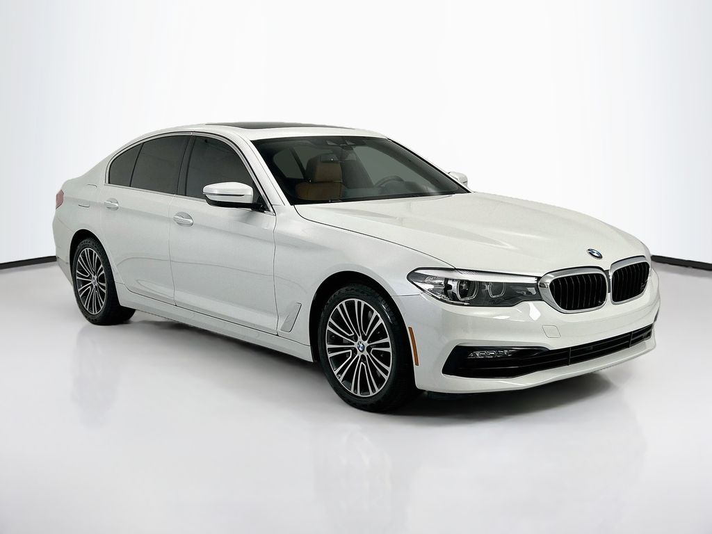 Used 2018 White BMW 540i image 3