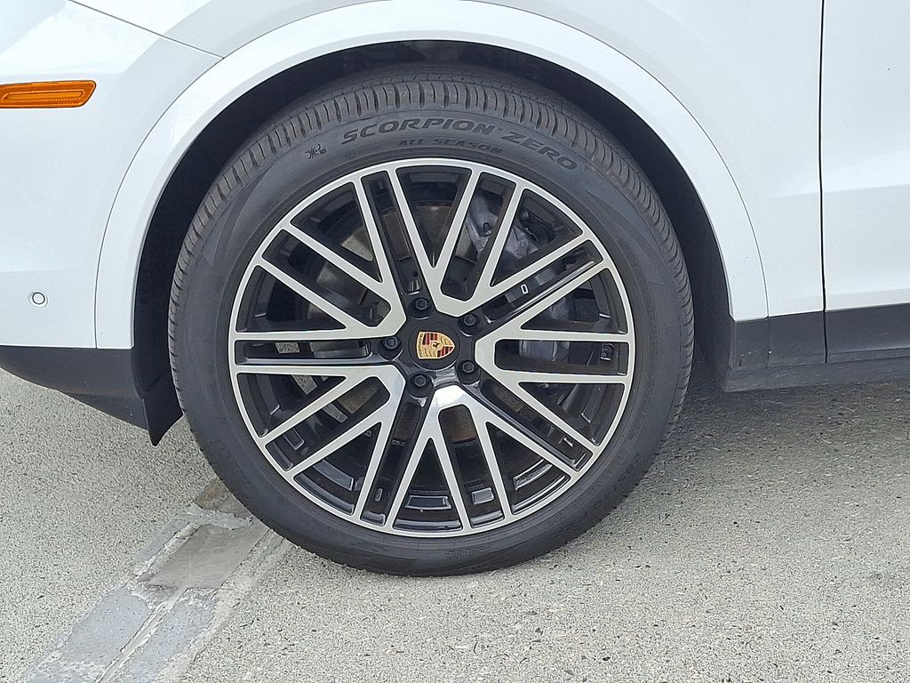 Thumbnail: 2025 Porsche Cayenne - 11
