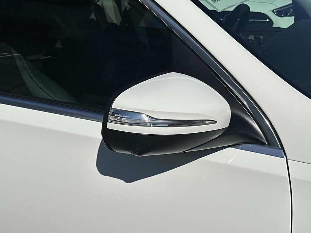 Thumbnail: 2024 Mercedes-Benz GLS - 18