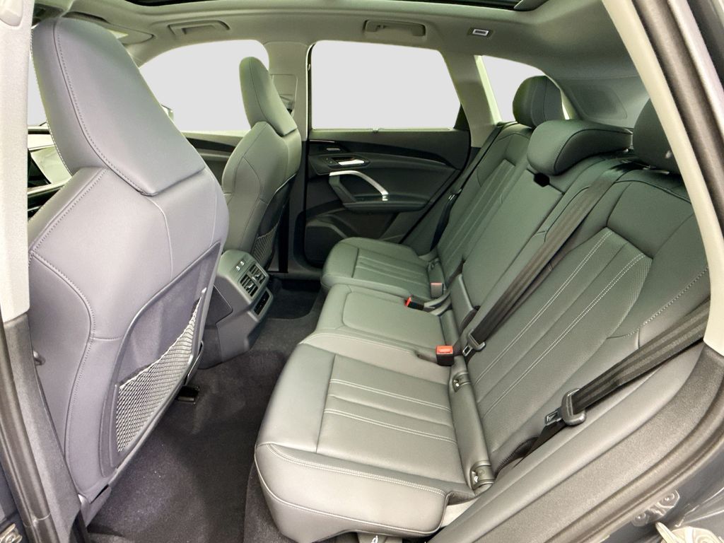 Thumbnail: 2025 Audi Q5 - 21