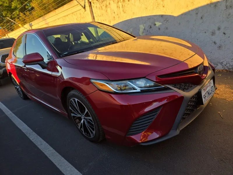 2018 Toyota Camry SE