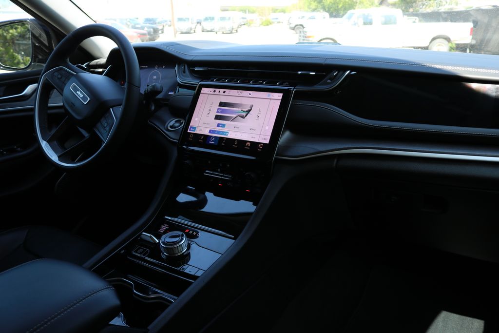 Used Car 2022 Jeep Grand Cherokee  4xe For Sale Under $30,000 In Austin, Texas