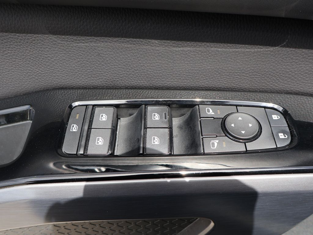 Used 2024 White Nissan SL image 41