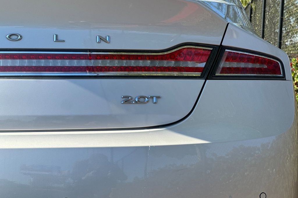 2018 Lincoln MKZ Reserve 30