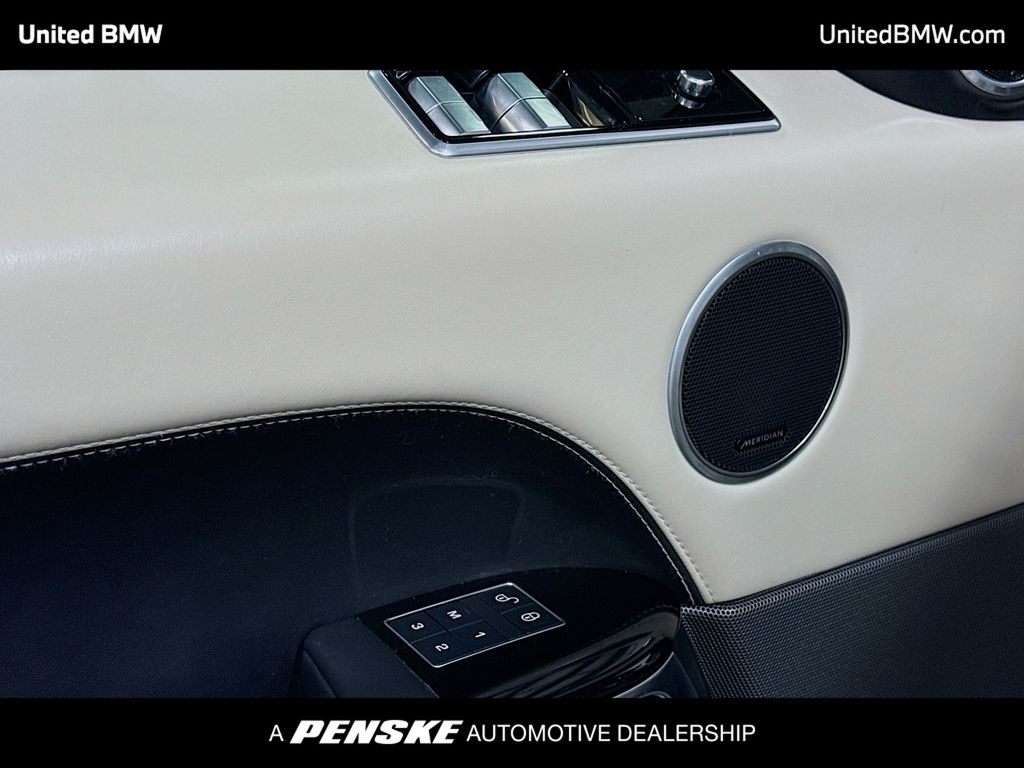 Thumbnail: 2019 Land Rover Range Rover Sport - 3