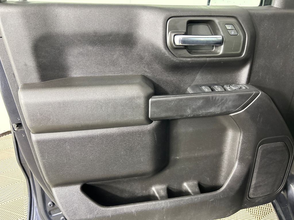 Used 2022 Gray Chevrolet Custom image 12