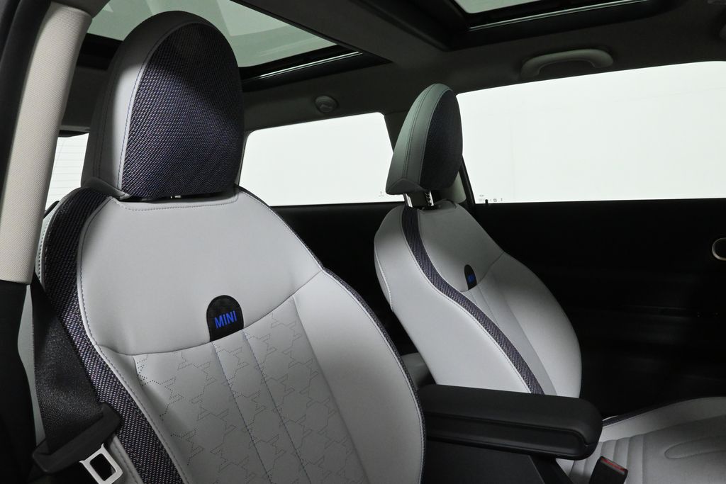 Thumbnail: 2025 MINI Cooper - 32