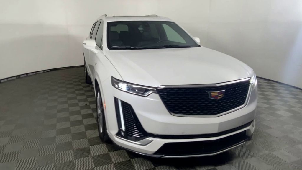 2024 Cadillac XT6 Premium Luxury 3