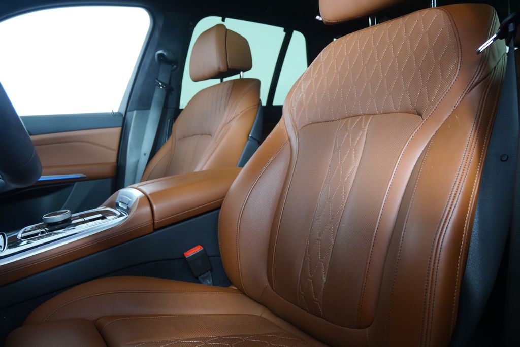 Thumbnail: 2025 BMW X5 - 12
