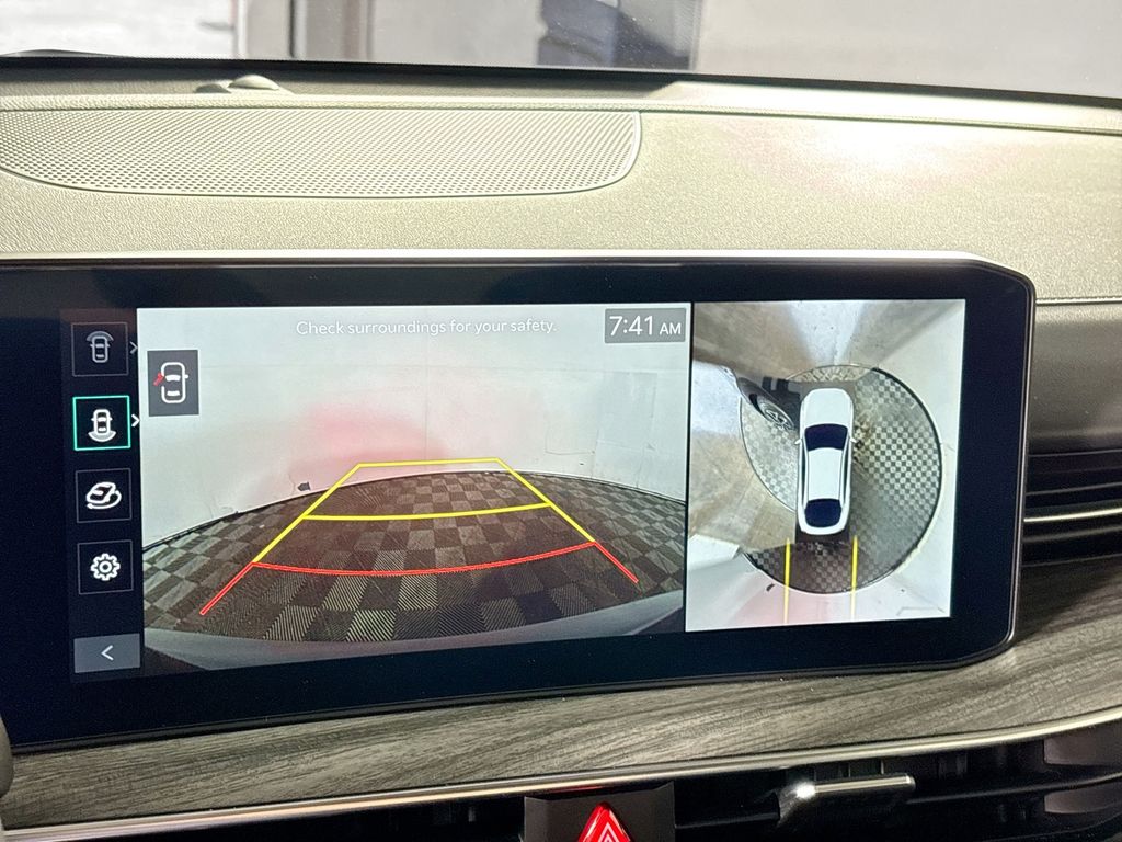 2025 Kia K5 EX